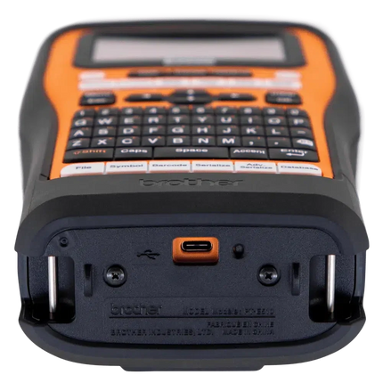 Brother PT-E560BTVP Pro Labelling Machine with integrated Bluetooth, carry case and 2 x TZe-tapes